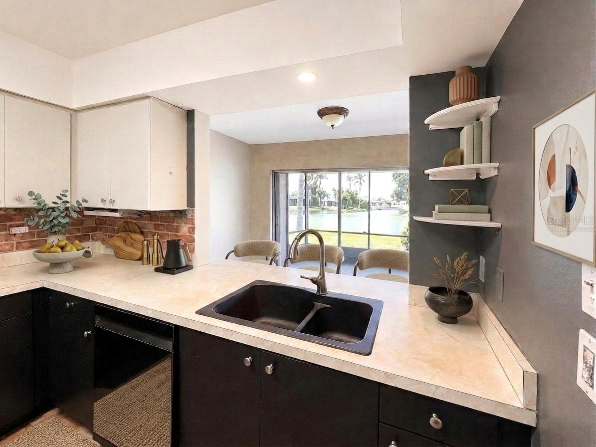 356 PEPPERTREE ROAD — photo 10 of 58