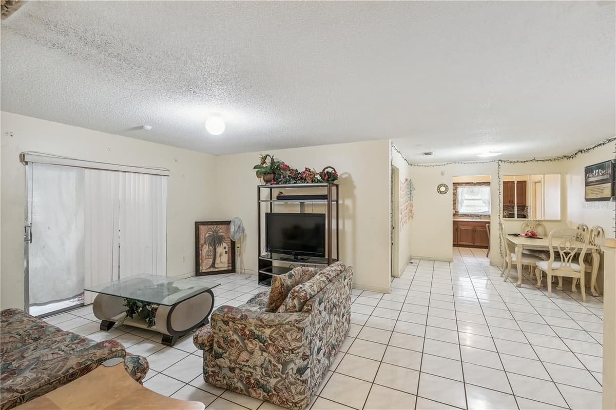 5421 NOKOMIS CIRCLE — photo 6 of 17