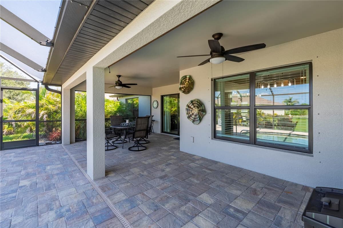429 LONDRINA DRIVE — photo 36 of 46