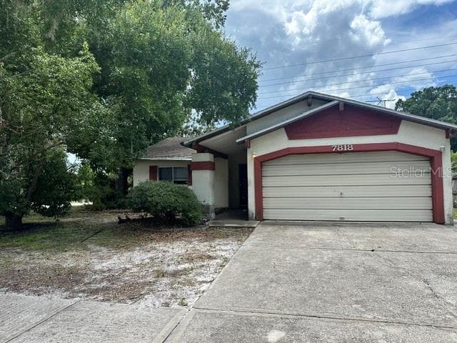 7818 ROYAL HART DRIVE — photo 1 of 2