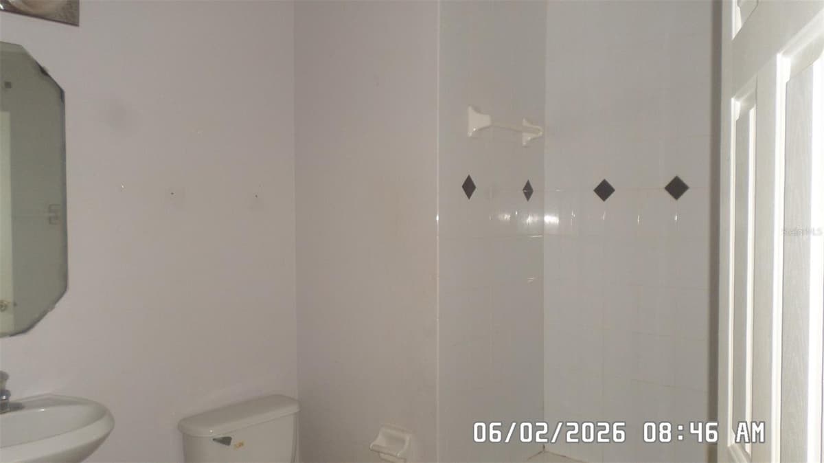 1638 AKRON DRIVE — photo 8 of 16