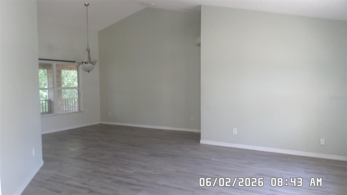 1638 AKRON DRIVE — photo 2 of 16