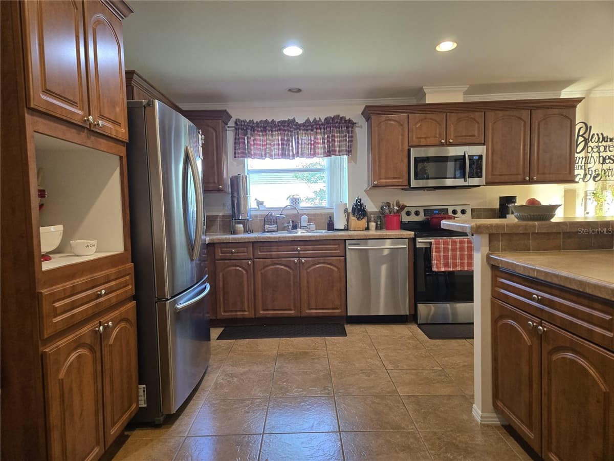 2723 LAKE GRASSMERE CIRCLE — photo 12 of 29