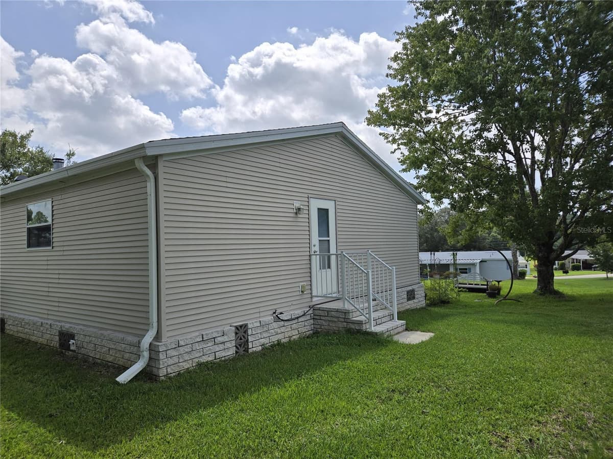 2723 LAKE GRASSMERE CIRCLE — photo 4 of 29
