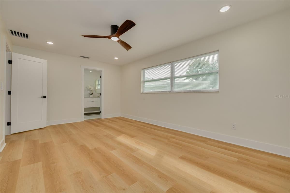 2065 ENVOY COURT — photo 18 of 46
