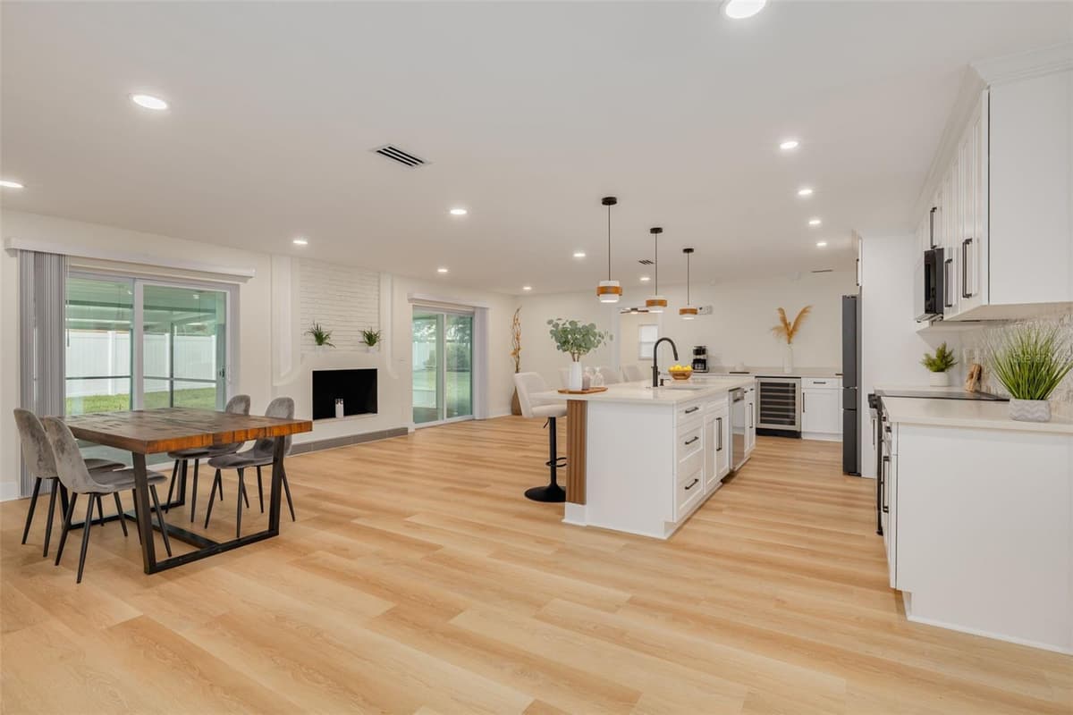 2065 ENVOY COURT — photo 11 of 46