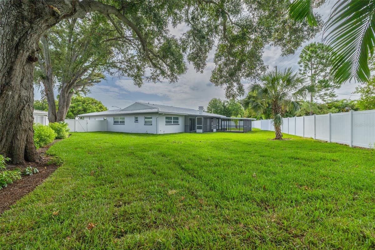 2065 ENVOY COURT — photo 41 of 46