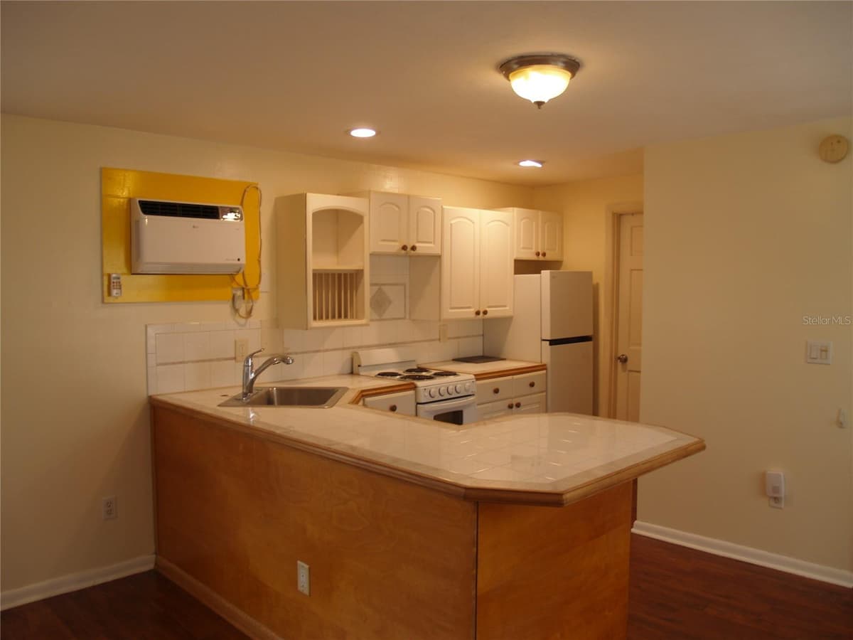 21306 STILLWATER AVENUE — photo 47 of 61