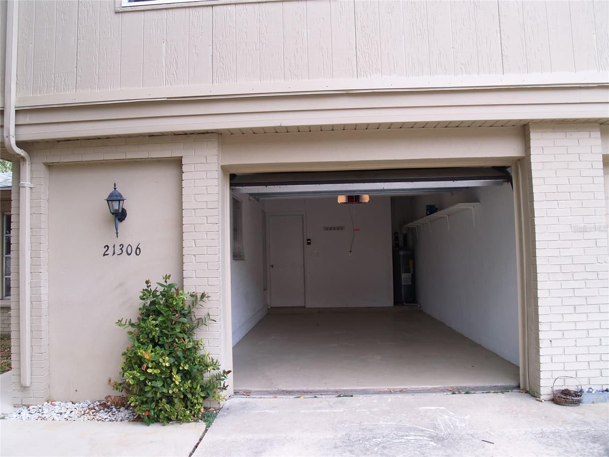 21306 STILLWATER AVENUE — photo 19 of 61
