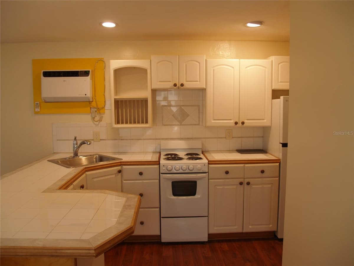 21306 STILLWATER AVENUE — photo 48 of 61
