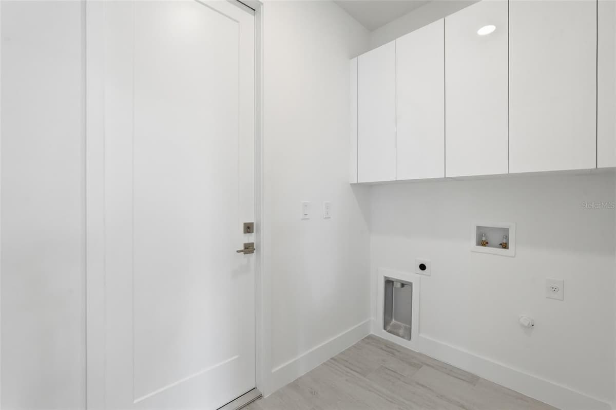 14041 NEWSON LANE — photo 31 of 43