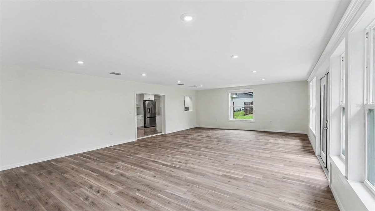7209 GROVE WAY — photo 14 of 31