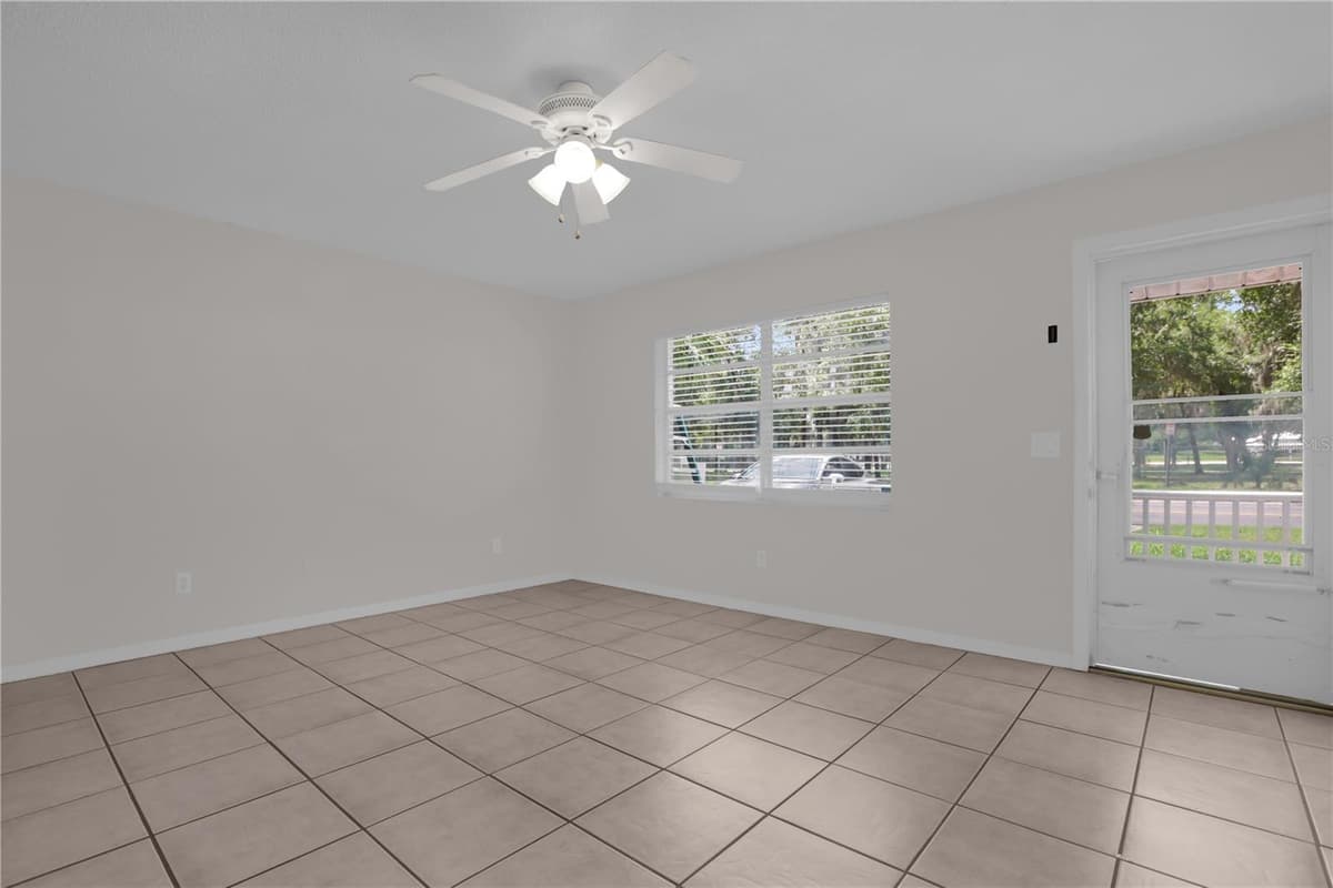 1349 WISCONSIN AVENUE — photo 3 of 38