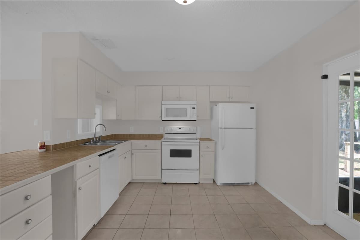 1349 WISCONSIN AVENUE — photo 9 of 38