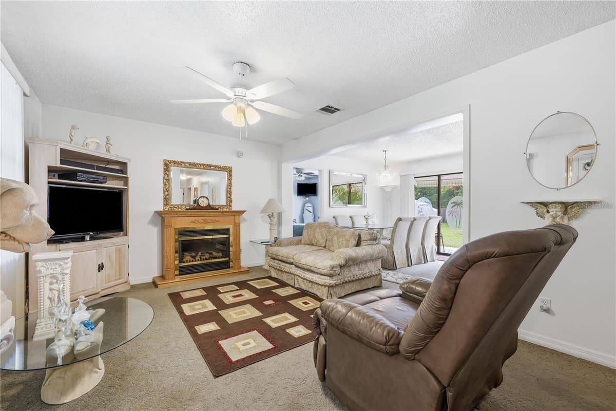 44144 DOLLYS WAY — photo 4 of 42