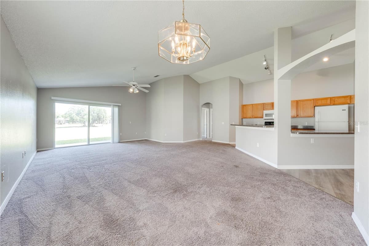 119 SOUTHAMPTON DRIVE — photo 10 of 31