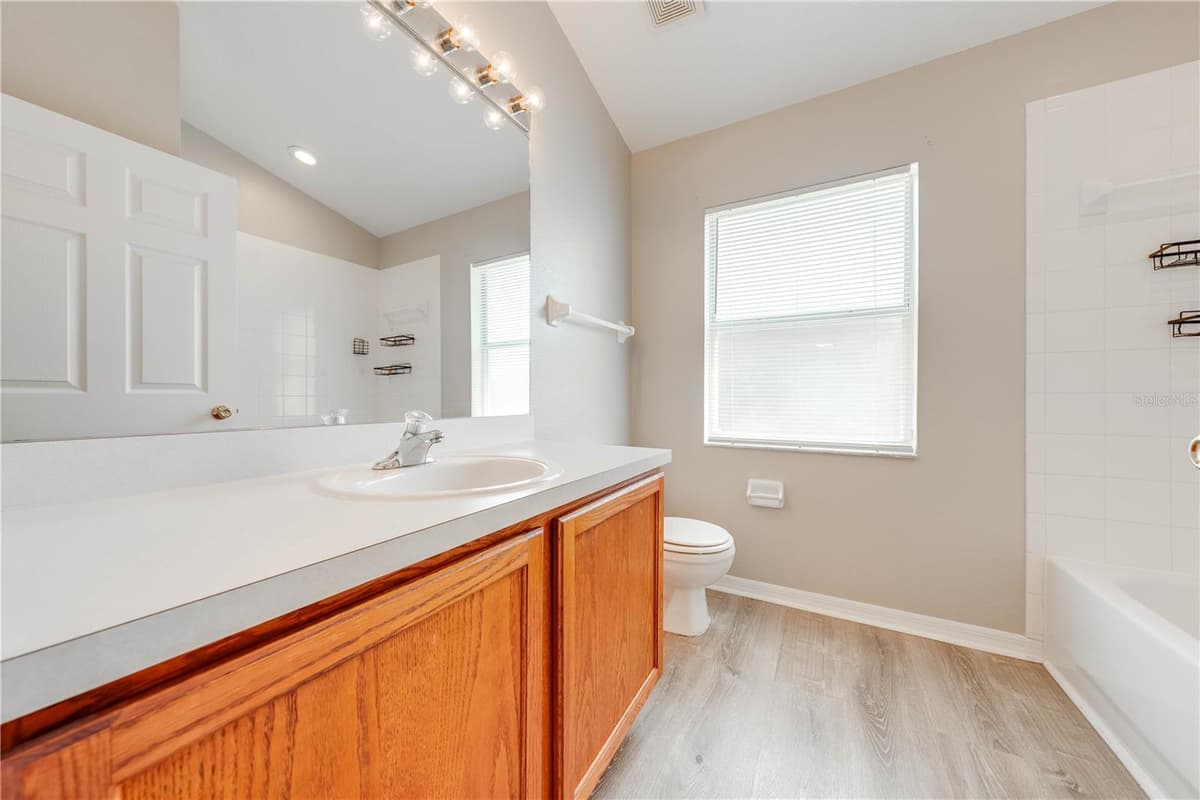 119 SOUTHAMPTON DRIVE — photo 21 of 31