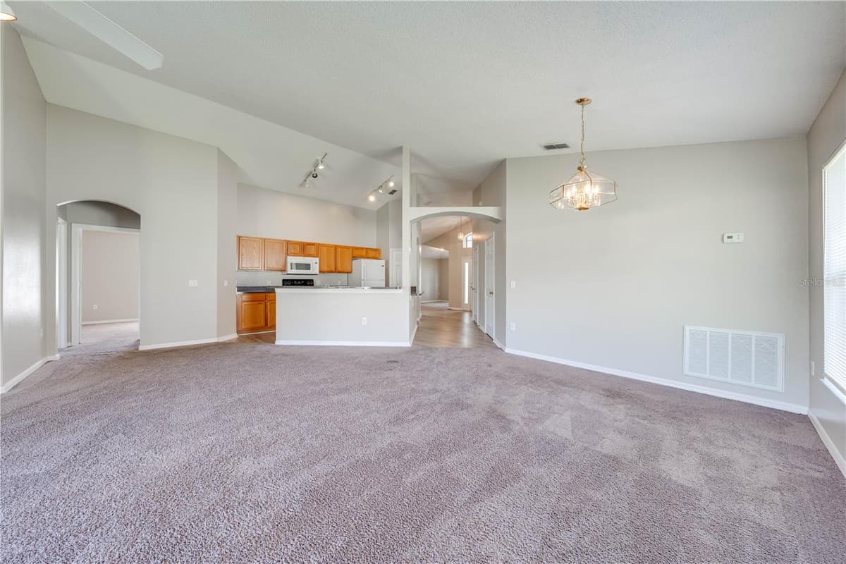 119 SOUTHAMPTON DRIVE — photo 11 of 31
