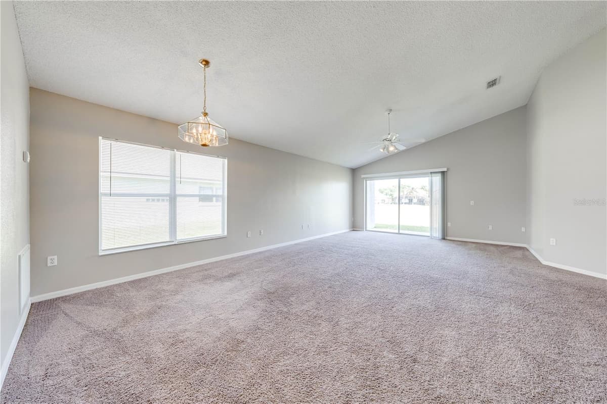 119 SOUTHAMPTON DRIVE — photo 7 of 31