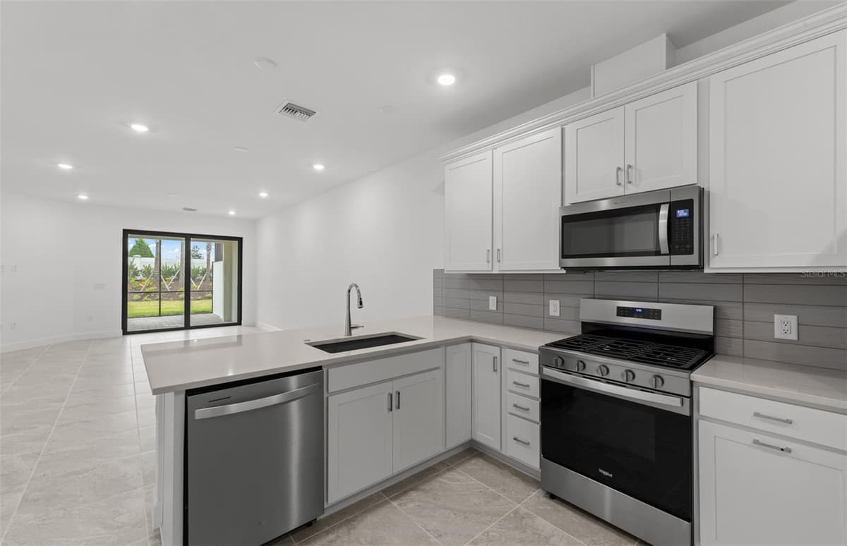 14232 EAGLE BRANCH DRIVE — photo 16 of 31