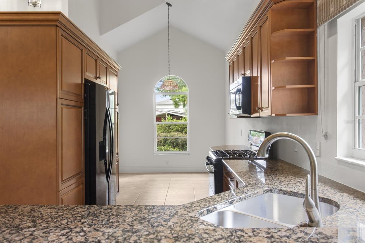 3617 TACON STREET — photo 7 of 21