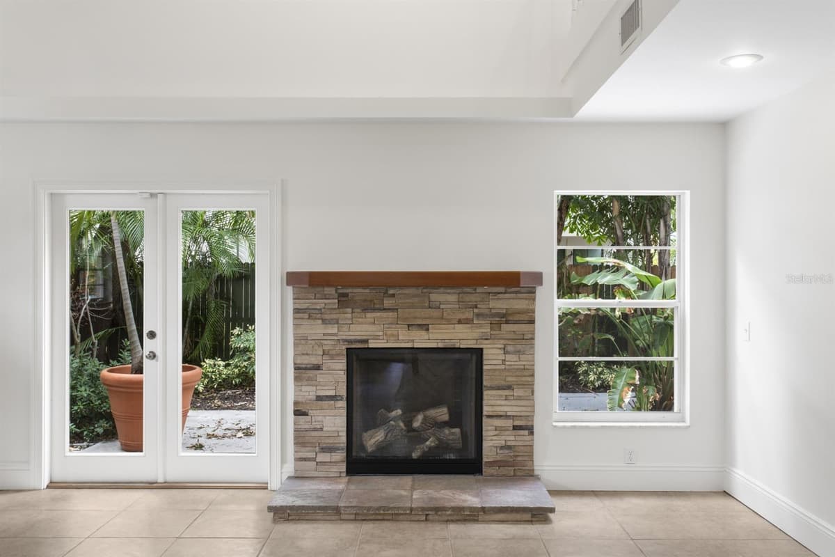 3617 TACON STREET — photo 9 of 21