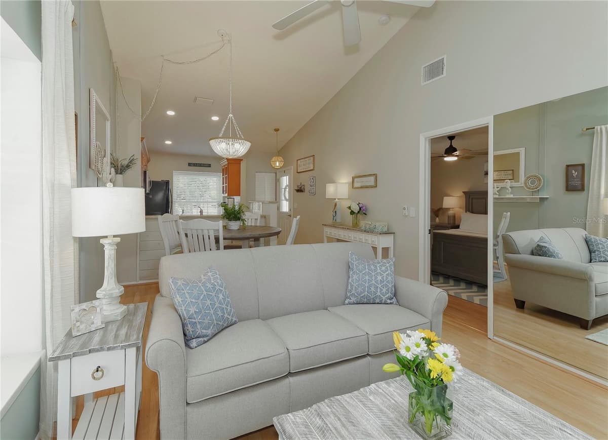 12223 SUN VISTA COURT — photo 14 of 43