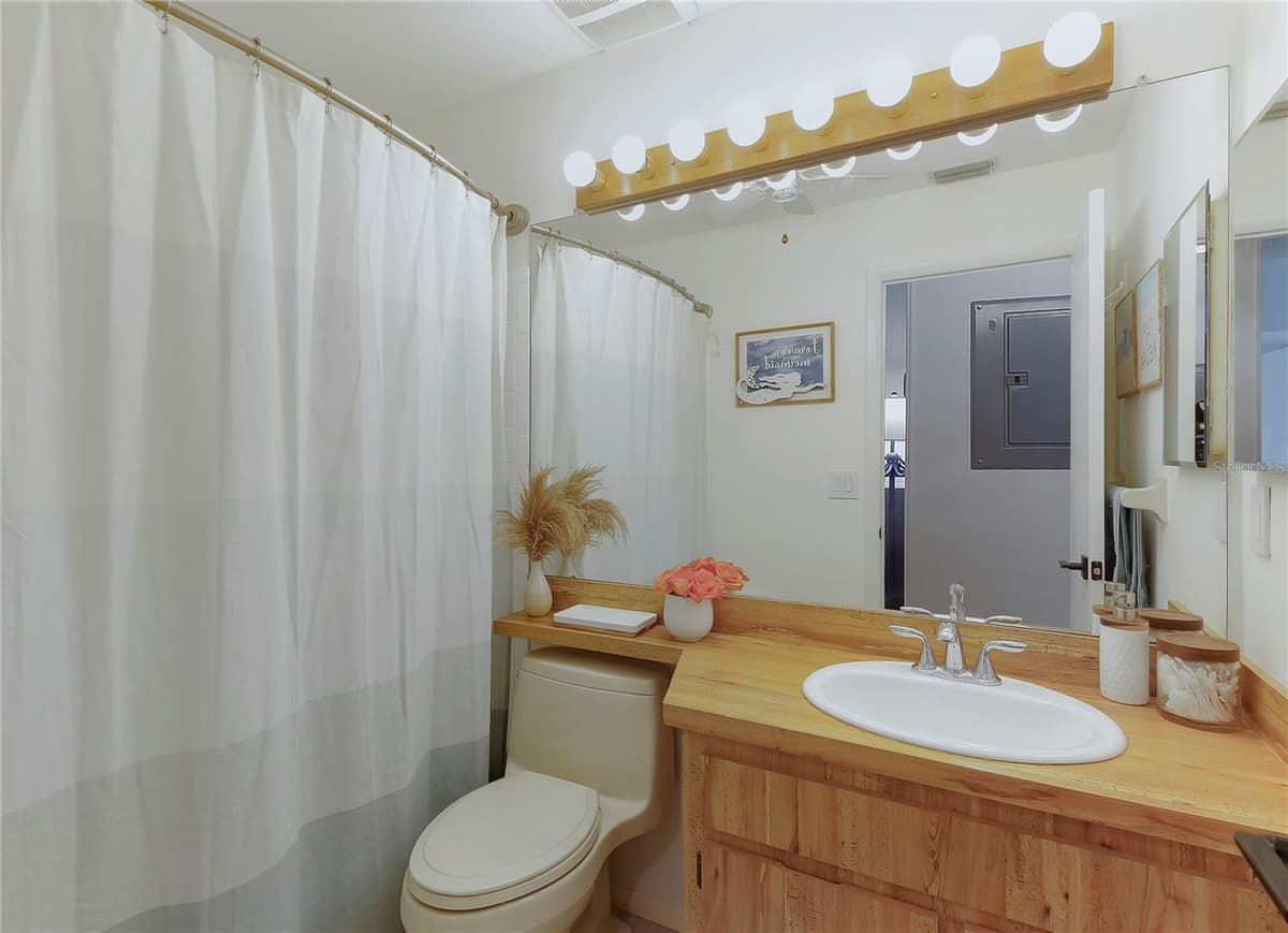 12223 SUN VISTA COURT — photo 22 of 43