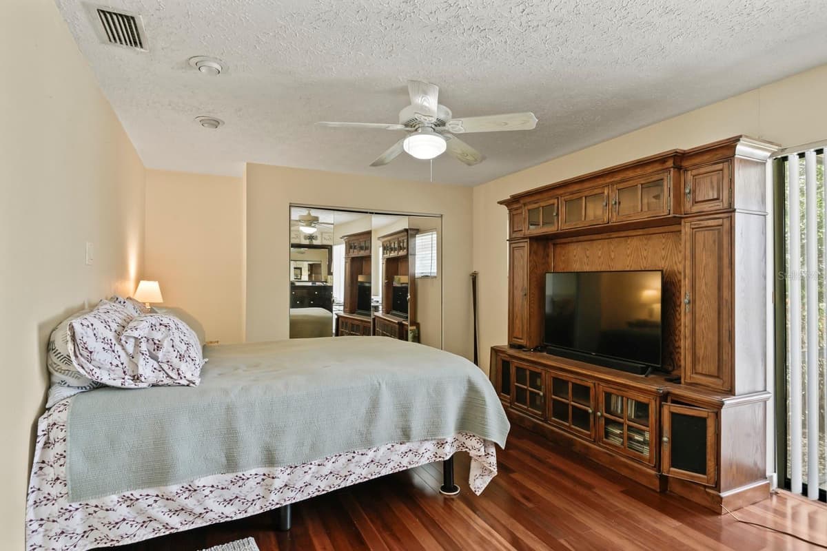 744 FLAMINGO DRIVE — photo 18 of 45