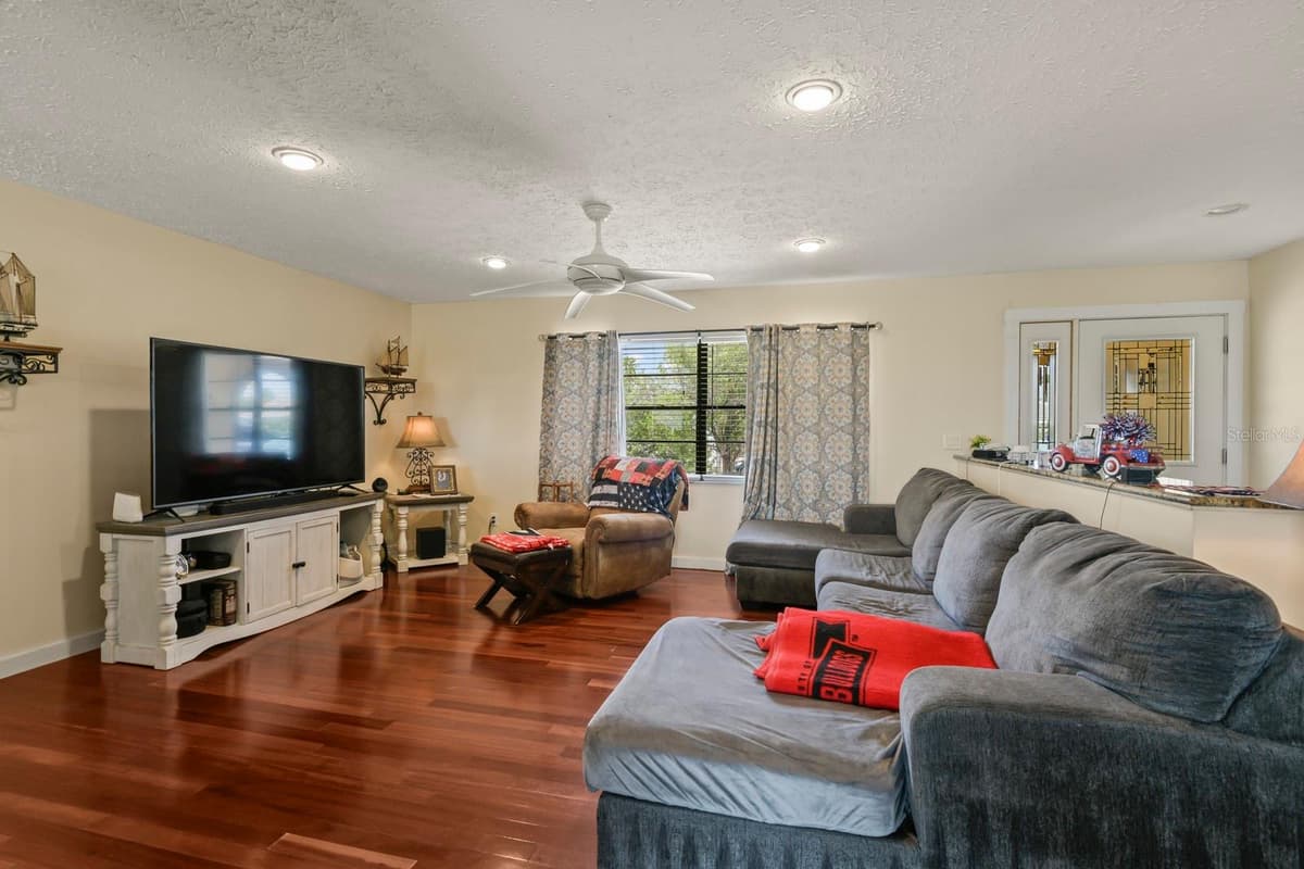 744 FLAMINGO DRIVE — photo 25 of 45