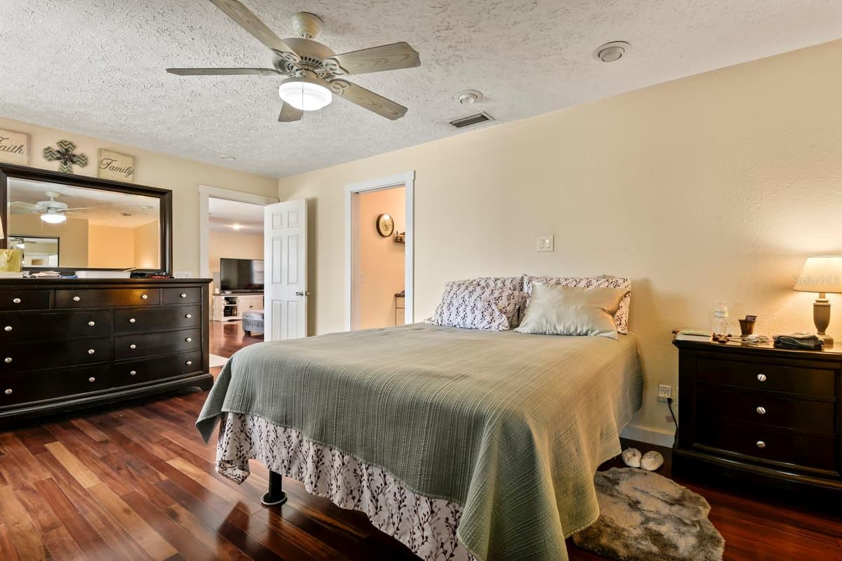 744 FLAMINGO DRIVE — photo 19 of 45