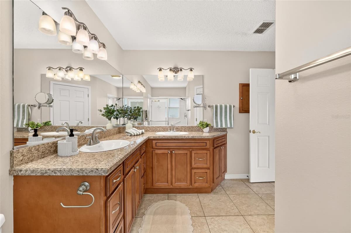 1719 CARRERA DRIVE — photo 17 of 39