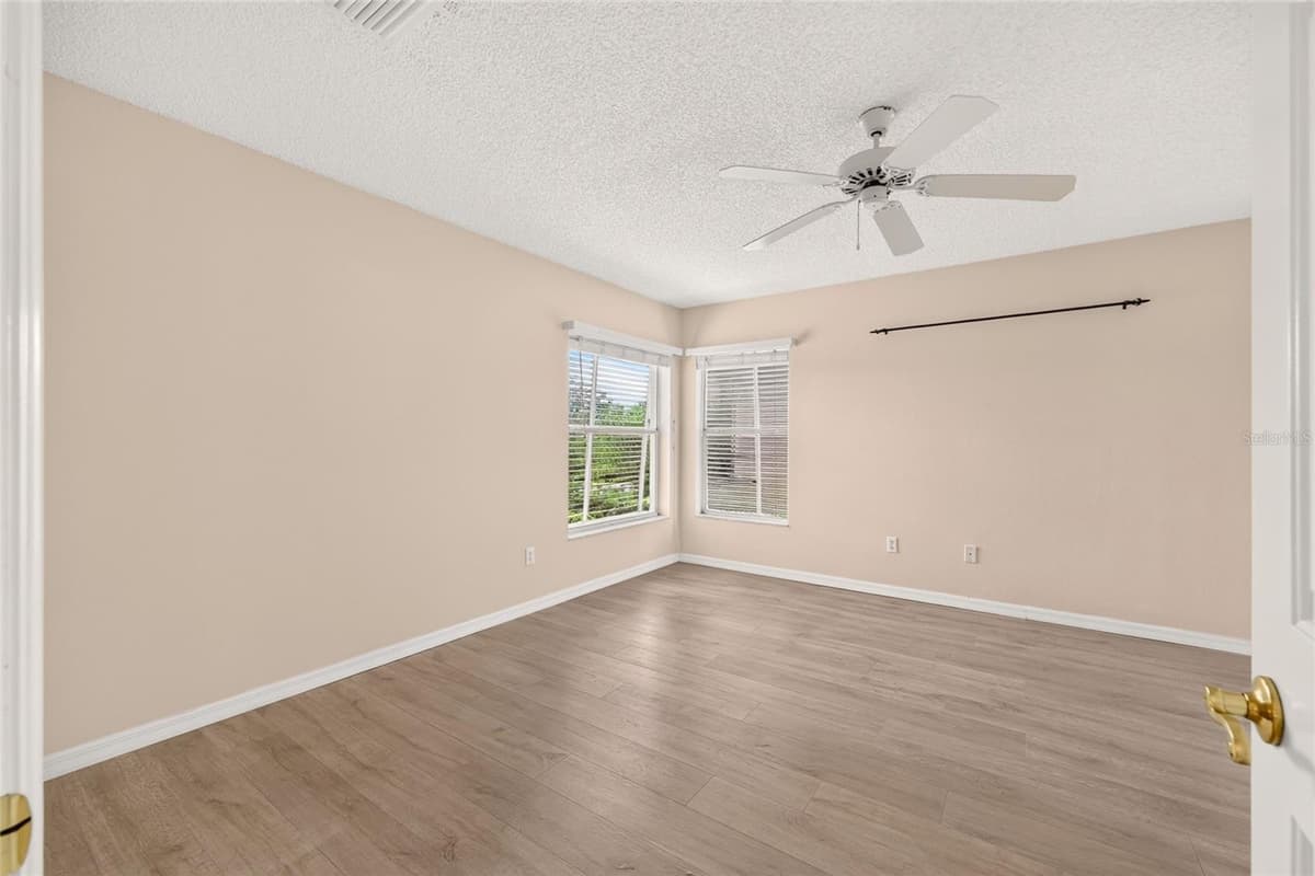 1719 CARRERA DRIVE — photo 15 of 39
