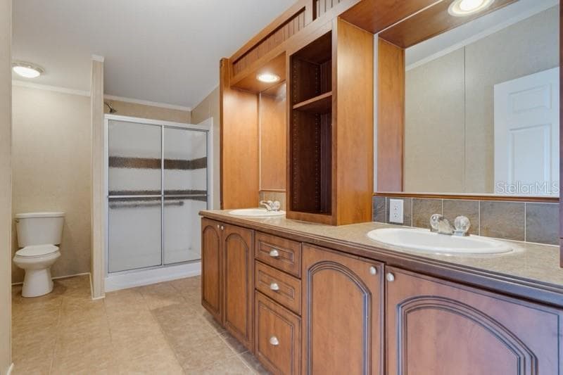 2516 MOBILAIRE DRIVE — photo 21 of 58