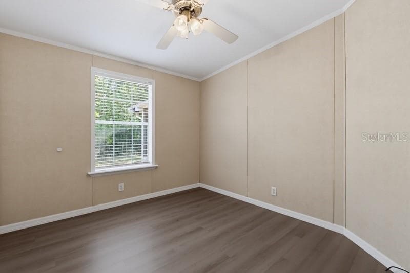 2516 MOBILAIRE DRIVE — photo 33 of 58