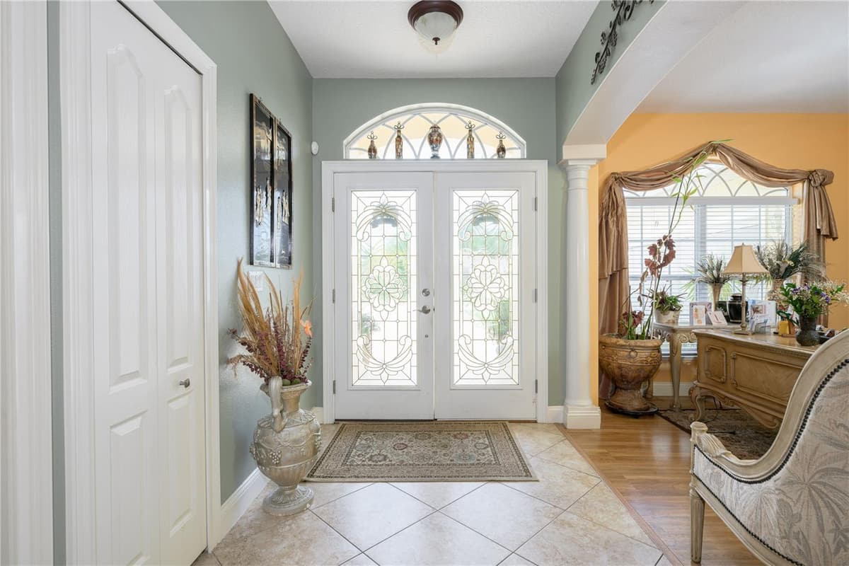 19 FIRETHORN LANE — photo 3 of 25