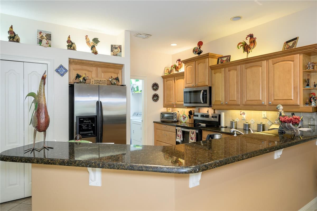 19 FIRETHORN LANE — photo 8 of 25