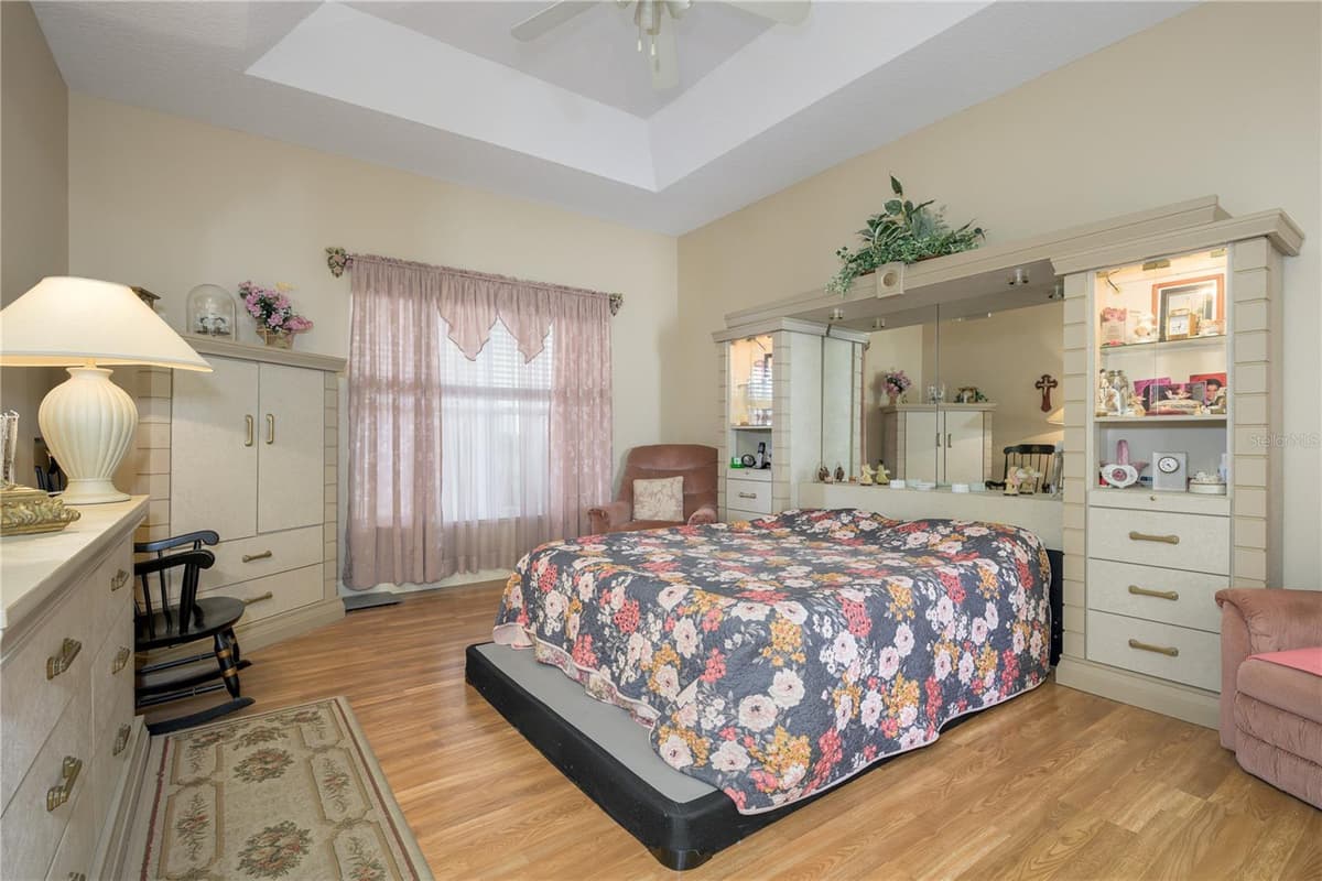 19 FIRETHORN LANE — photo 12 of 25