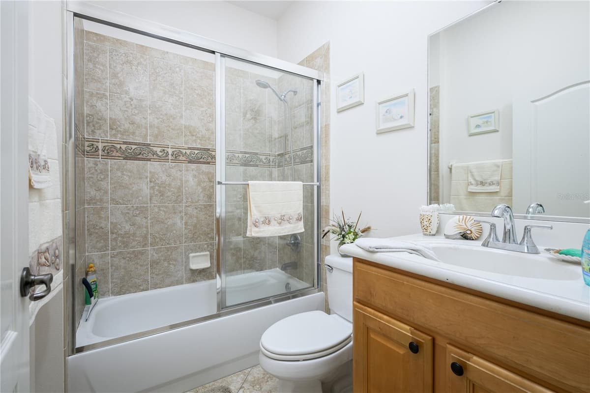 19 FIRETHORN LANE — photo 17 of 25