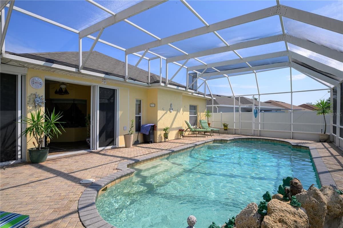19 FIRETHORN LANE — photo 19 of 25