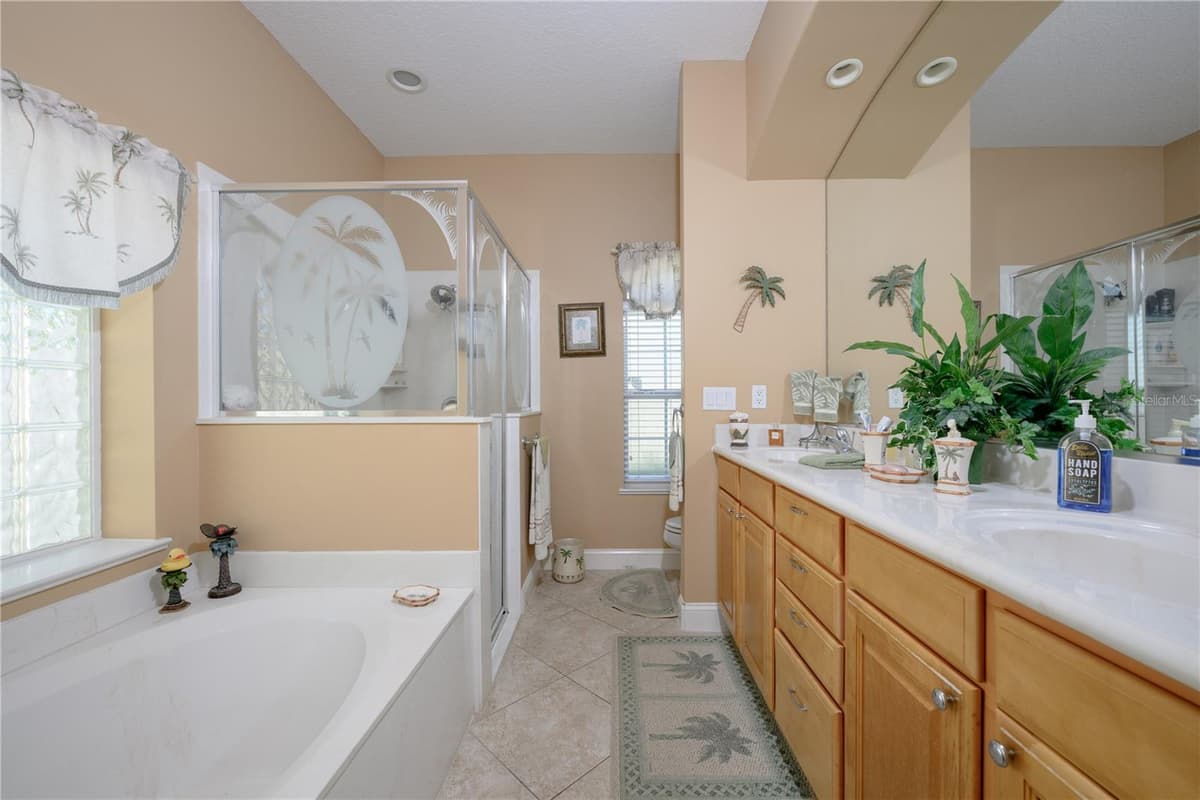 19 FIRETHORN LANE — photo 14 of 25