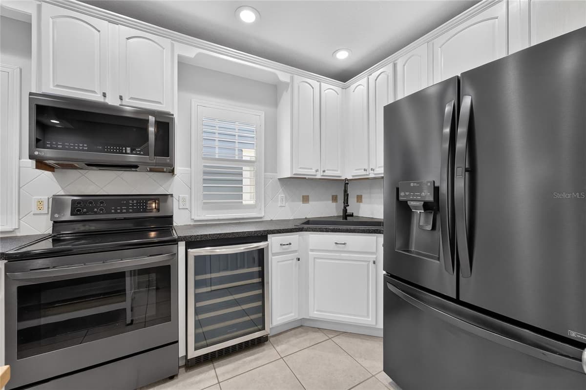 1037 OLD BLUSH RD — photo 13 of 31