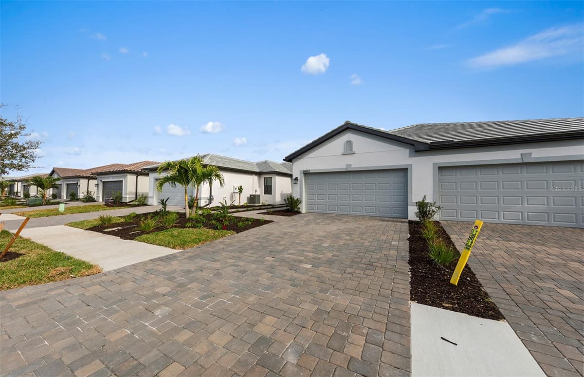 14864 MISTY POND LOOP — photo 3 of 30