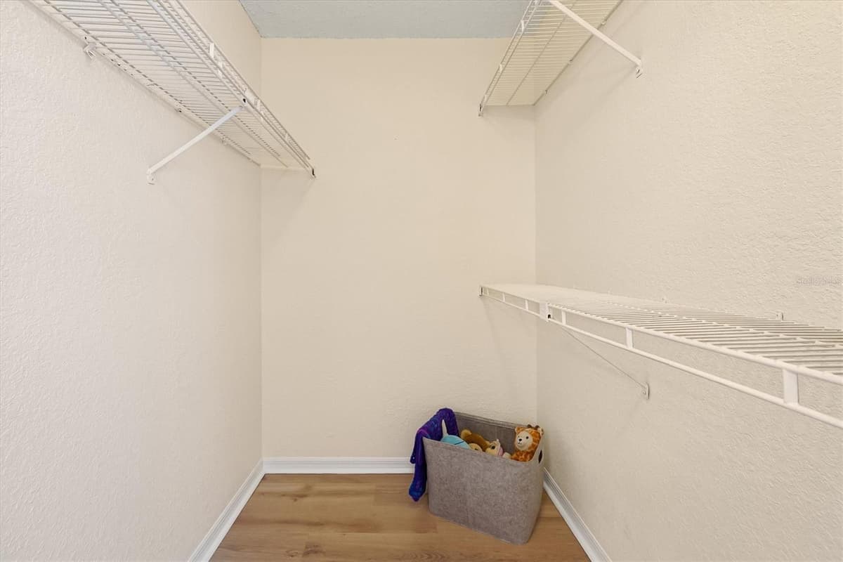 5156 CONROY ROAD — photo 14 of 31