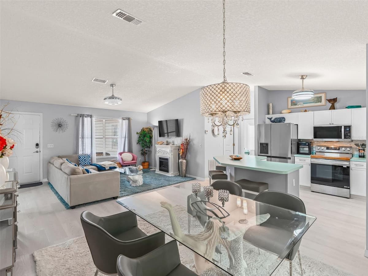 1304 GUADALUPE COURT — photo 9 of 29
