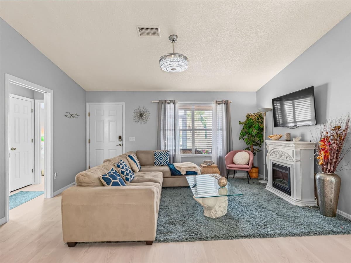 1304 GUADALUPE COURT — photo 6 of 29