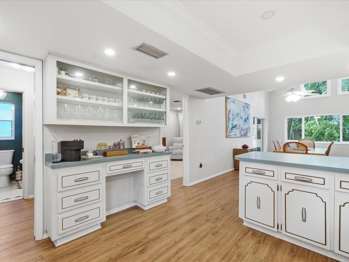 419 WAYFARER COURT — photo 11 of 24