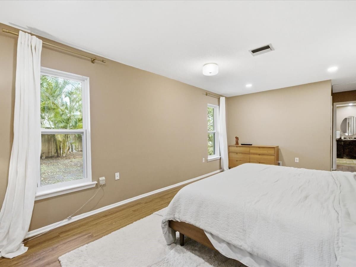 419 WAYFARER COURT — photo 14 of 24