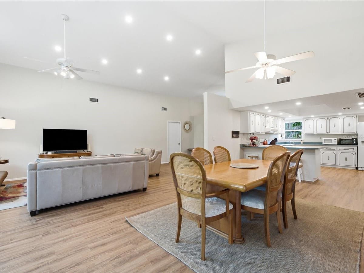 419 WAYFARER COURT — photo 7 of 24
