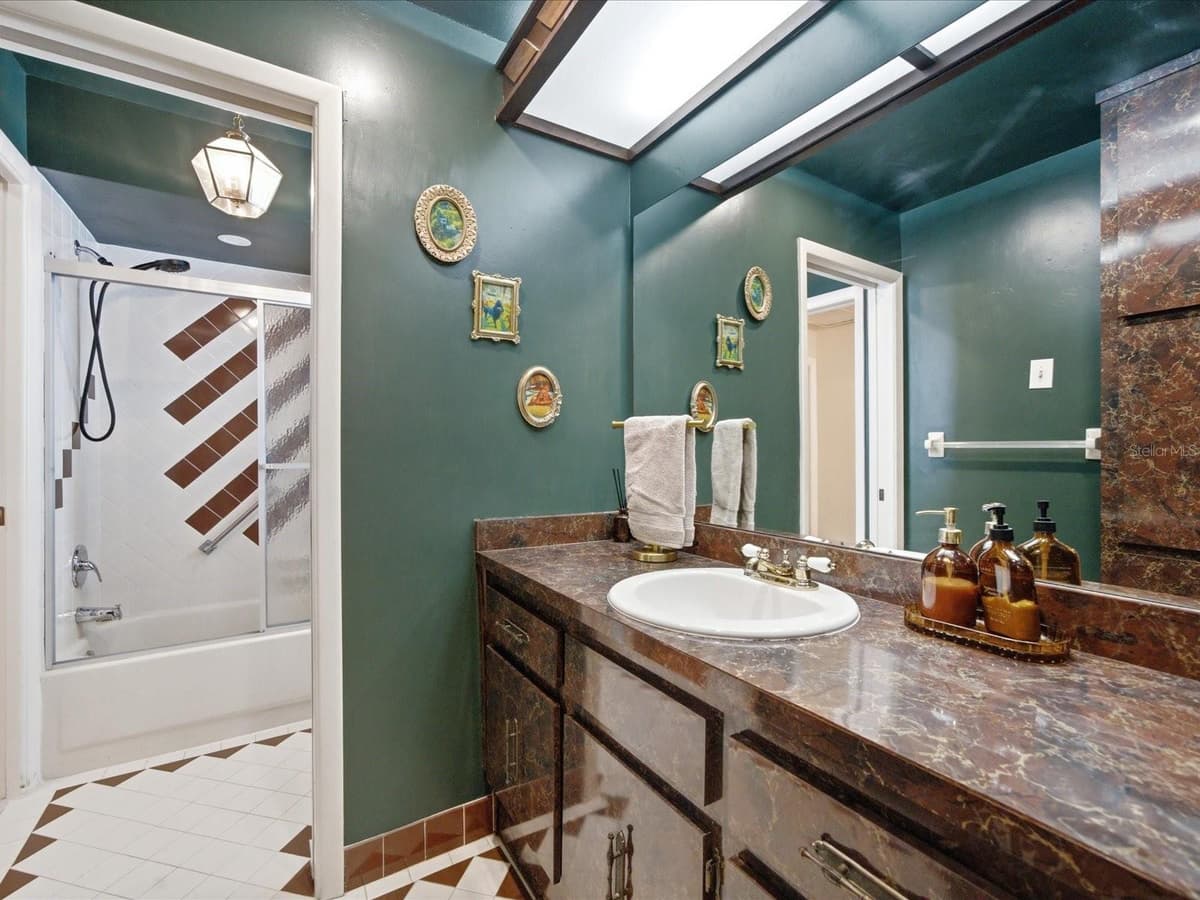 419 WAYFARER COURT — photo 19 of 24